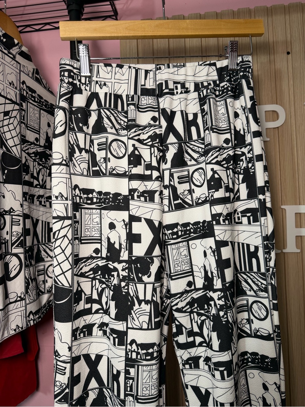 SHEIN Black and White Graphic Print Two-Piece Lounge Set - Picture 5 of 8